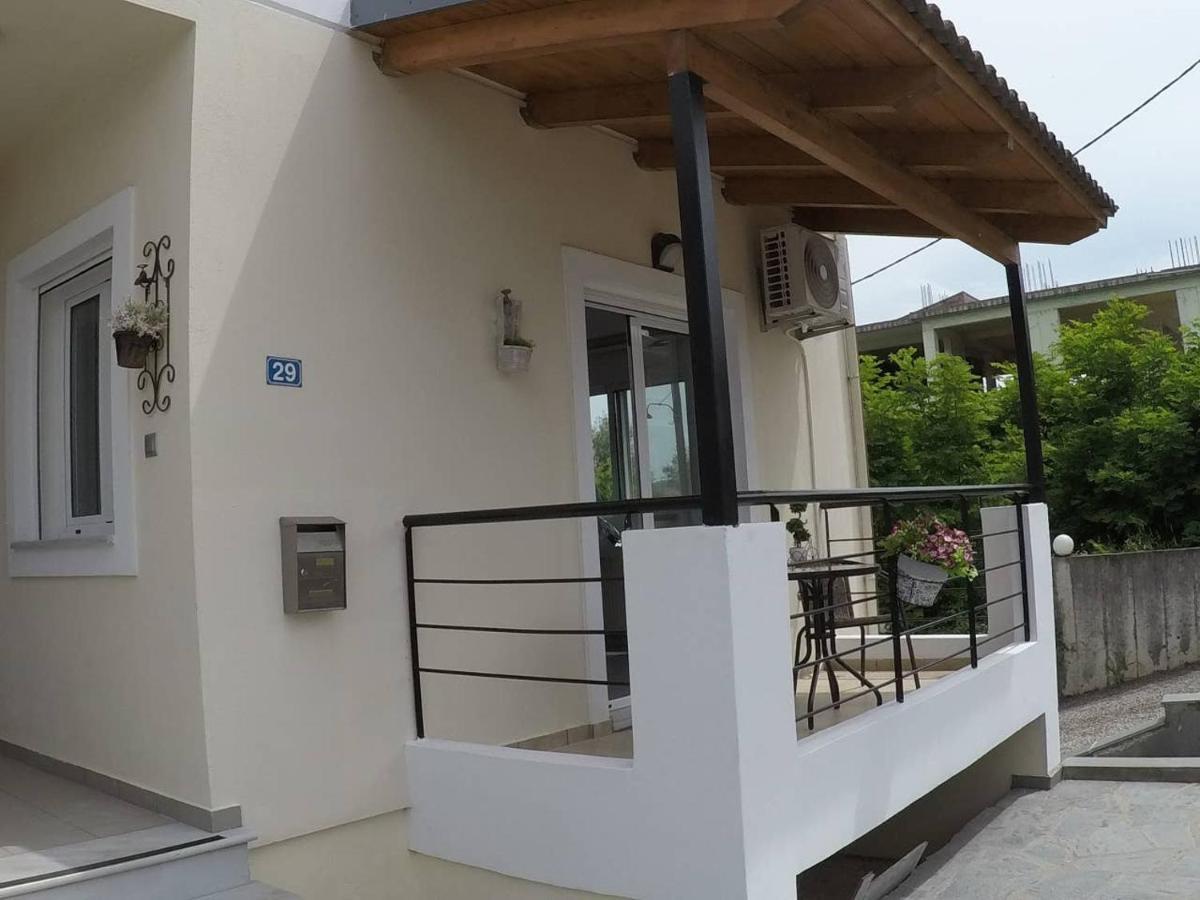 Queen Super Beauty Apartment Ioannina Bagian luar foto